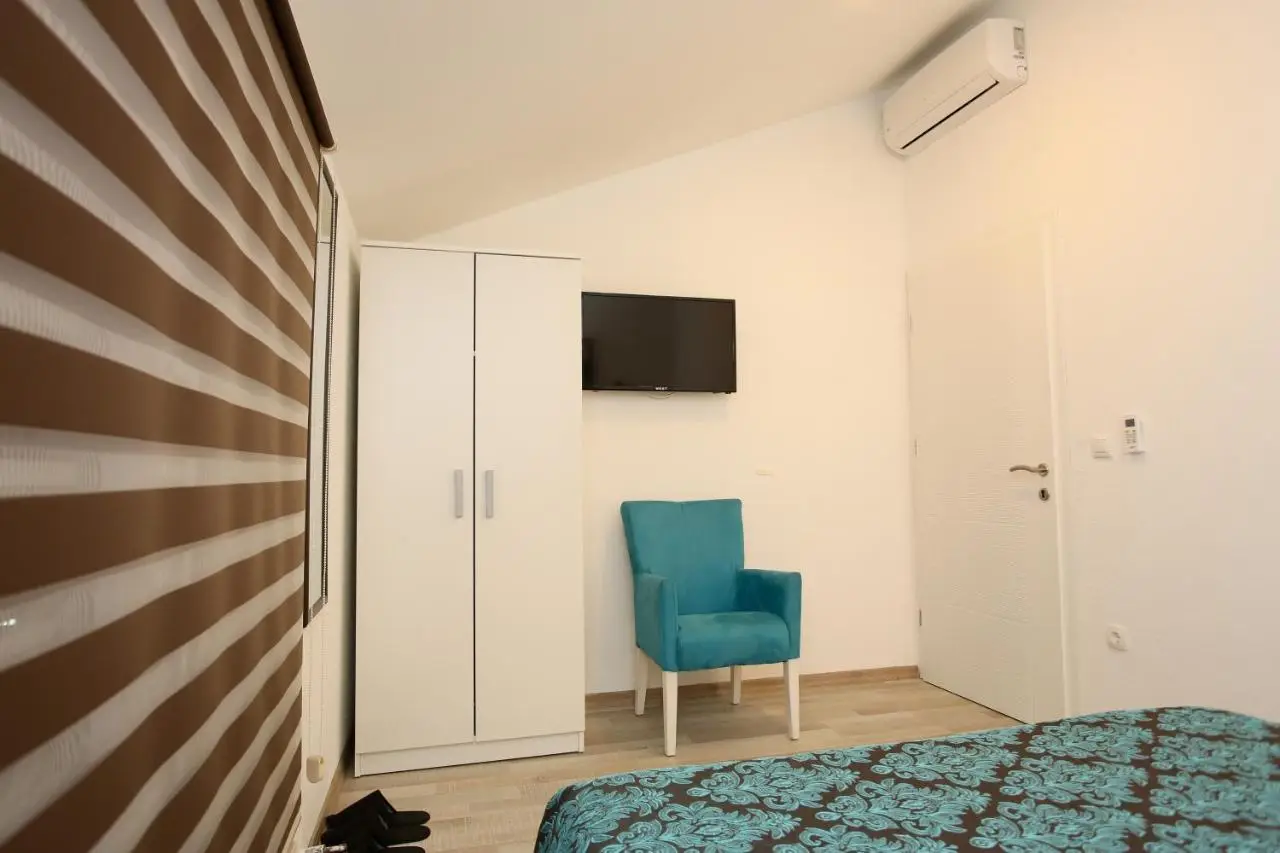 Central Located Guest House