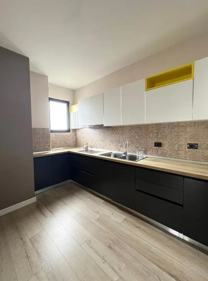 B2 Apartment