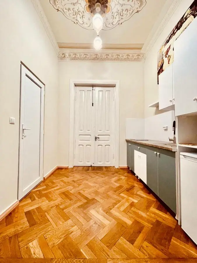 Vintage Home 1