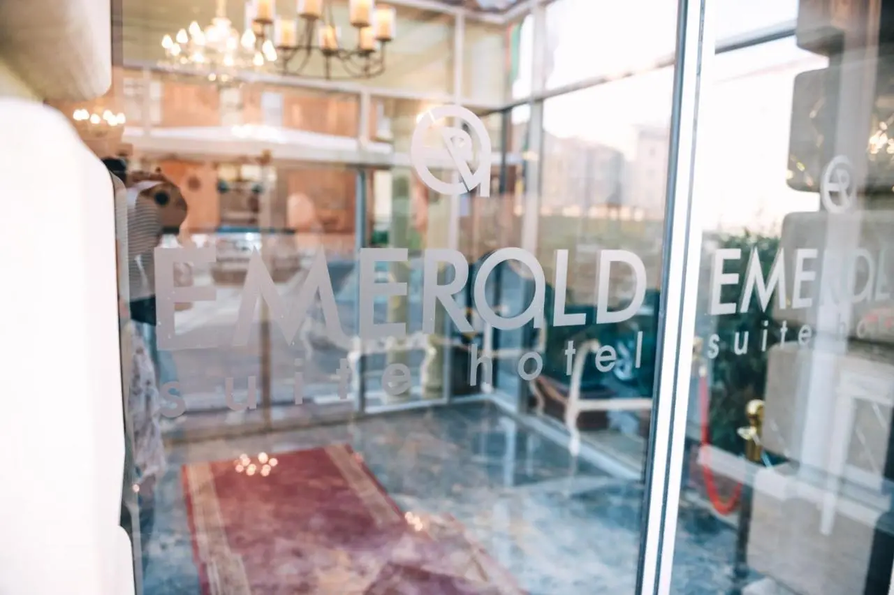 Emerald Suite Hotel