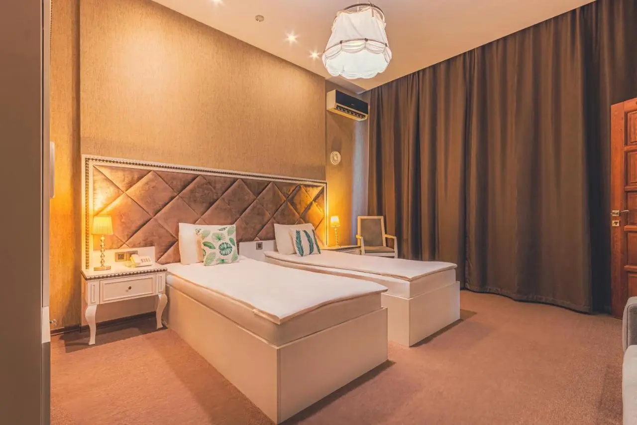 Maestro Hotel