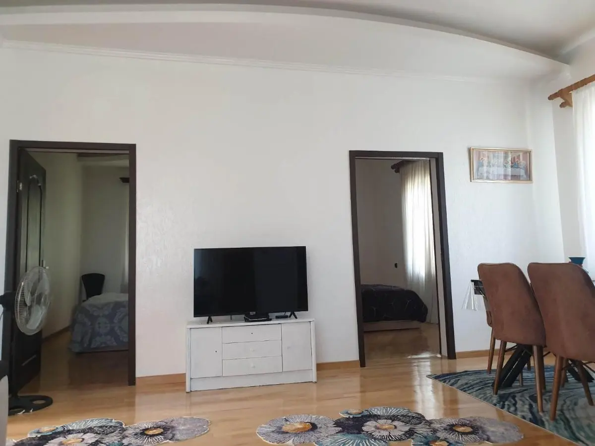 Nino's apartment-Isolated floor for rent