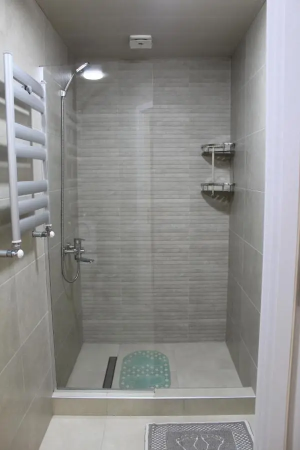 APARTMENT #27