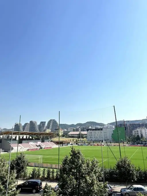 Tirana Apt near Lake & Blloku Area