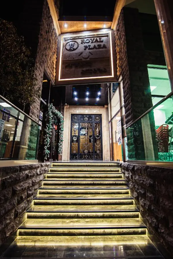 Royal Plaza Hotel