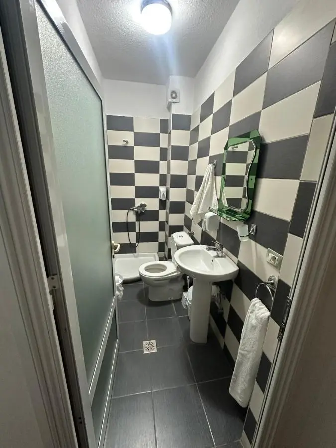 Hotel Yjet