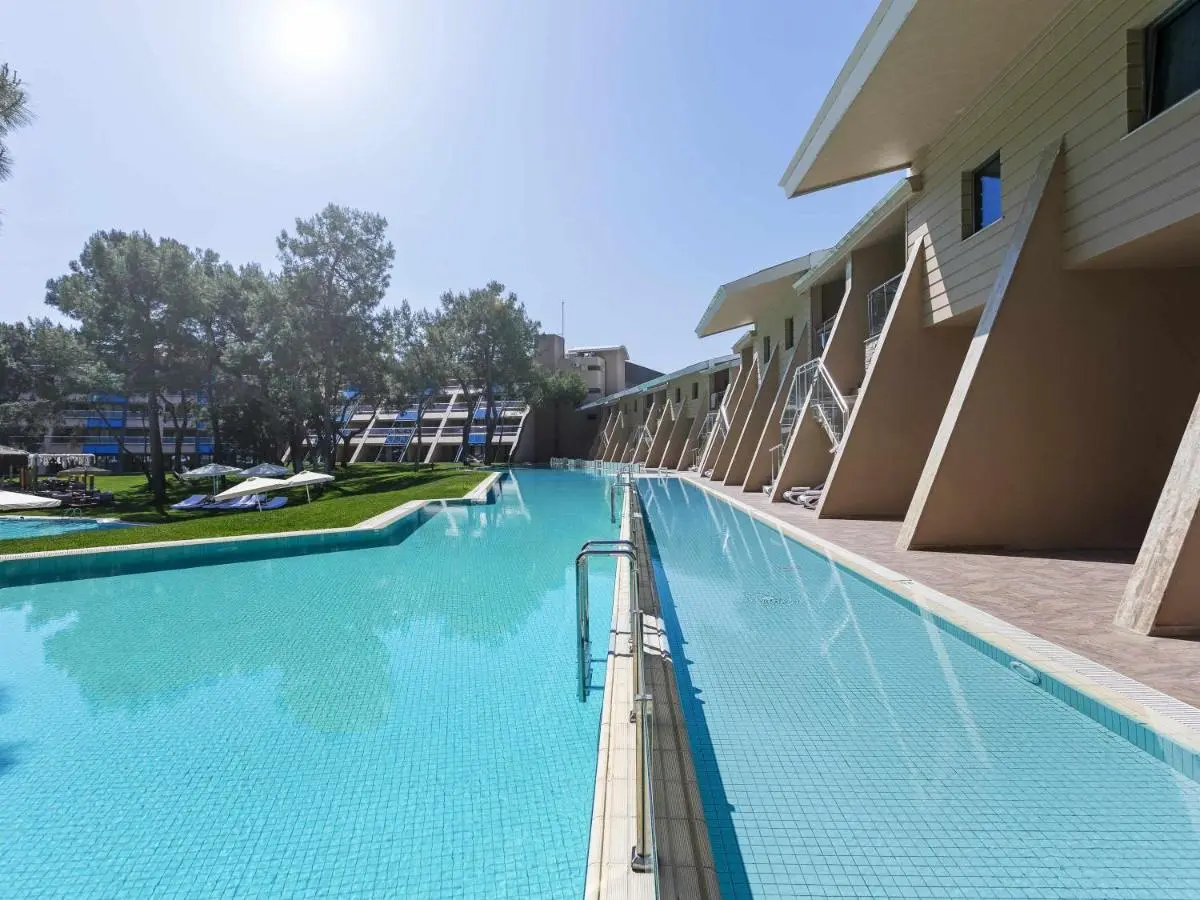 Rixos Sungate - The Land of Legends Access