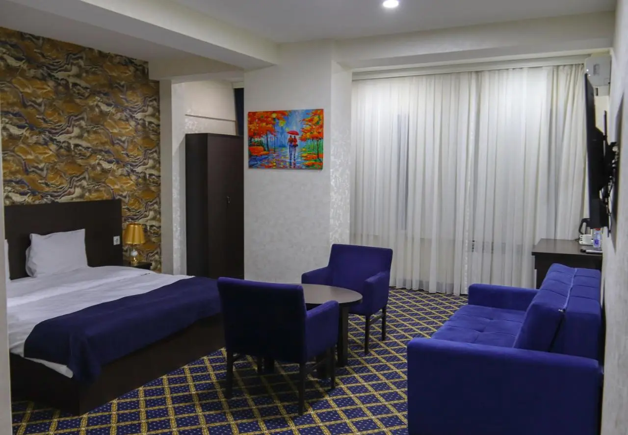 Kristal Inn Hotel