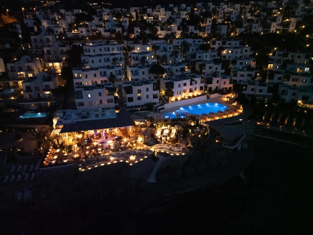 YAZ Yalıkavak