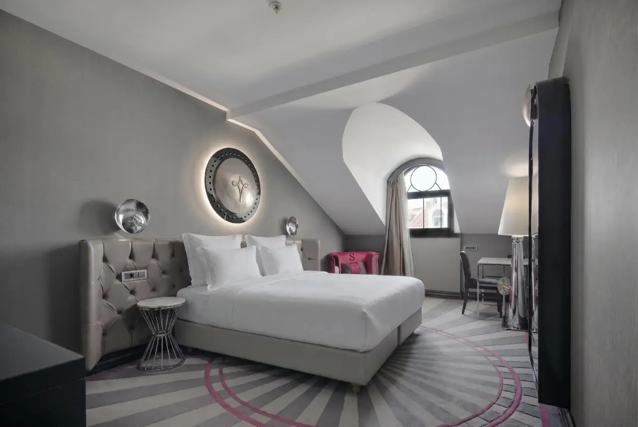 Sura Design Hotel & Suites