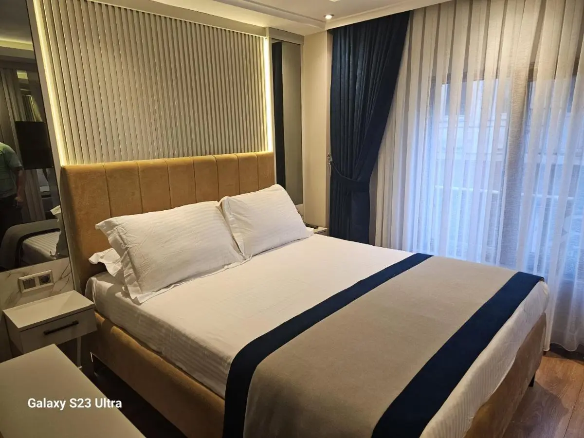 Regency World Hotel