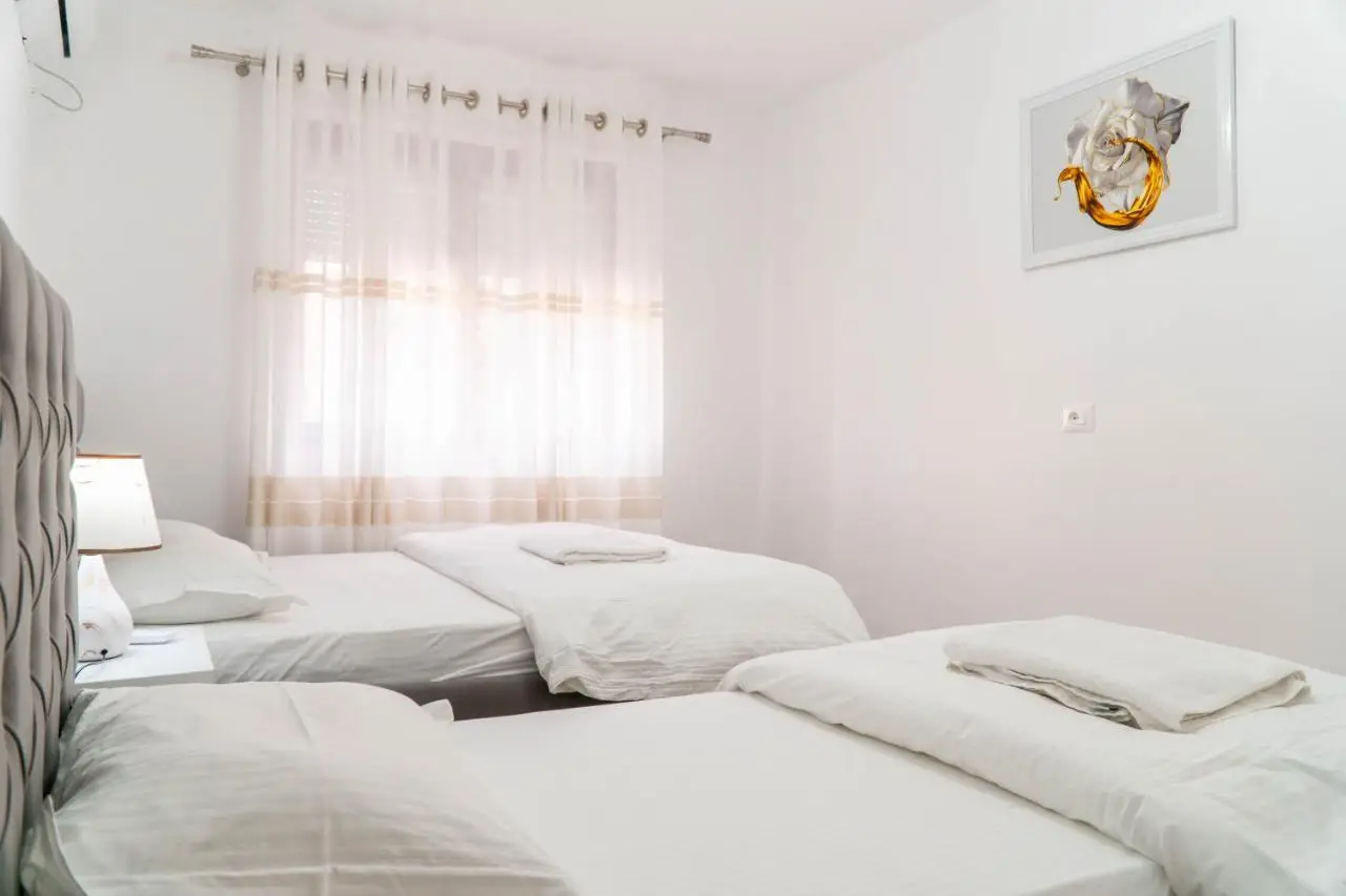 Signature apartment 8