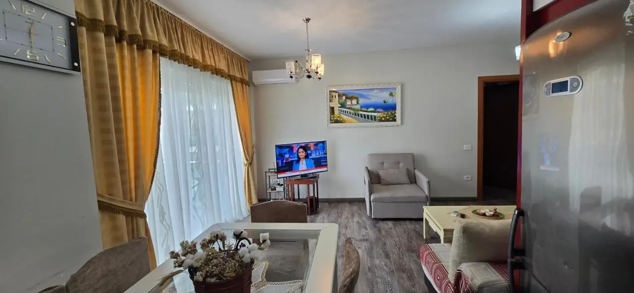 Apartament me qera Lungomare Vlore Mari