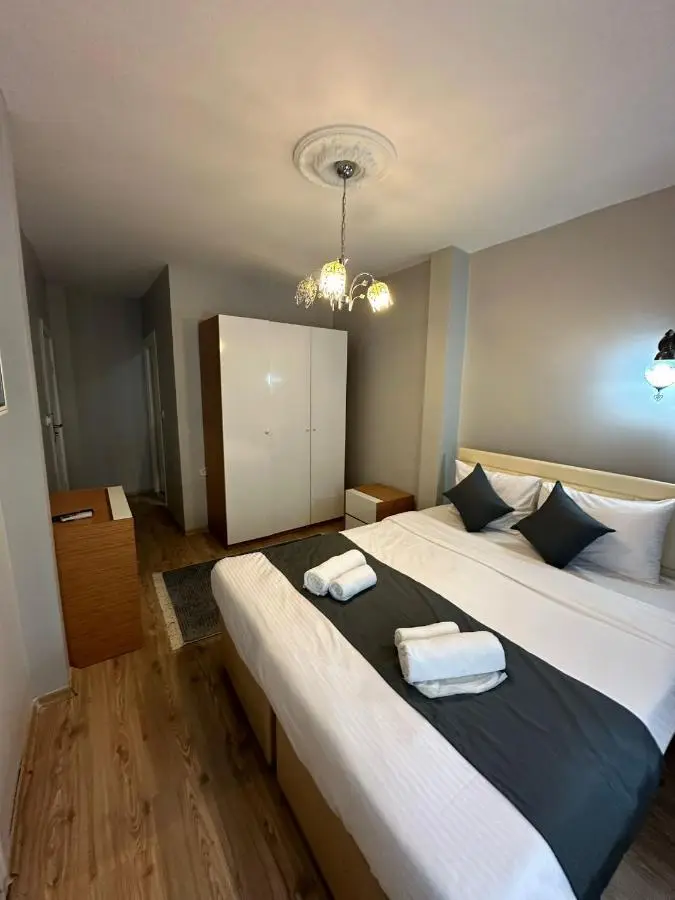 Rose Bouquets Hotel