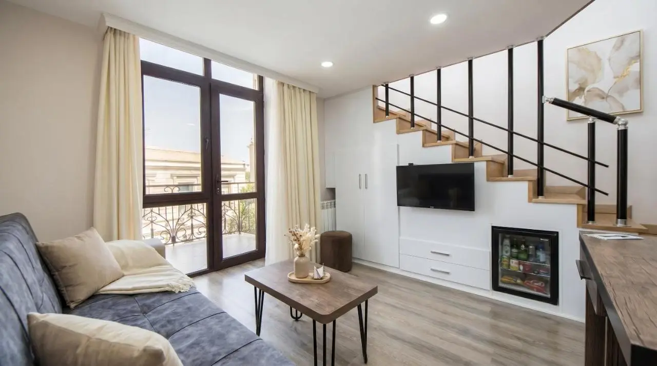 Passage Hotel & Apartments