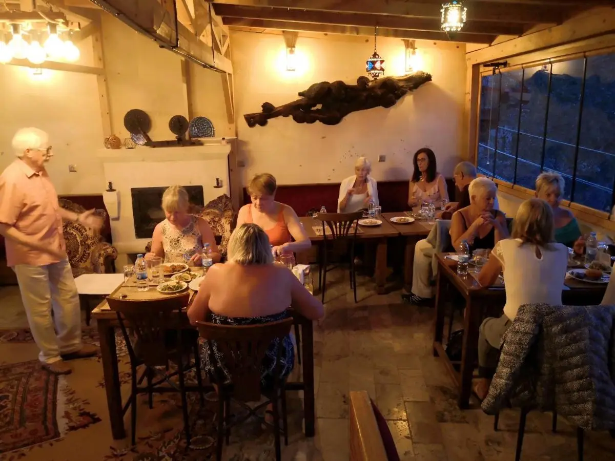 Larissa Cave Hotel