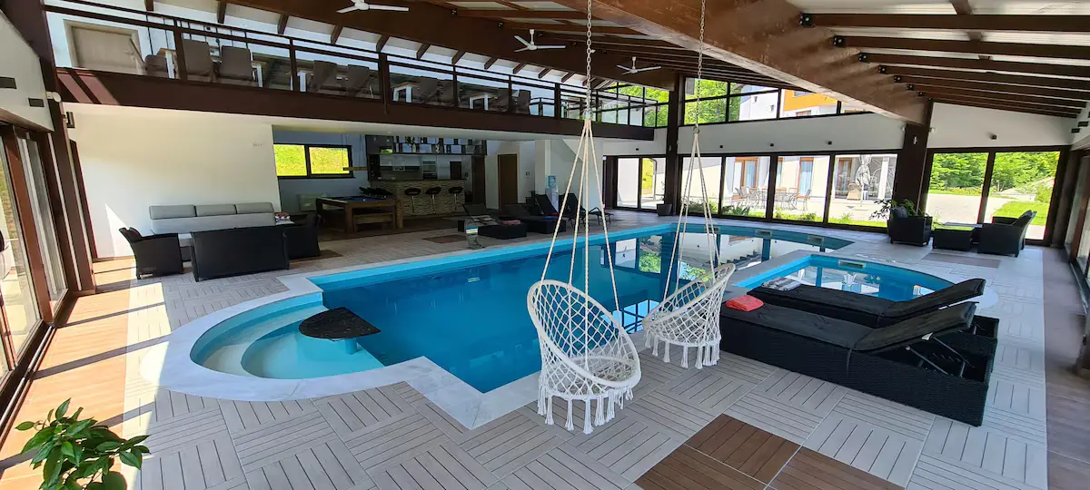 Luxury apartment with sauna and pool
