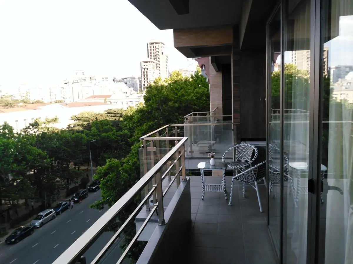 Ameri Plaza Green Apartments
