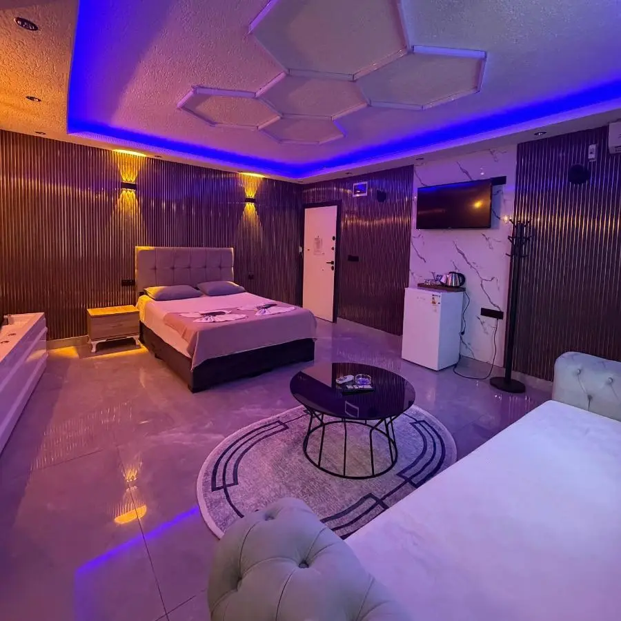 KRAL GRAND OTEl