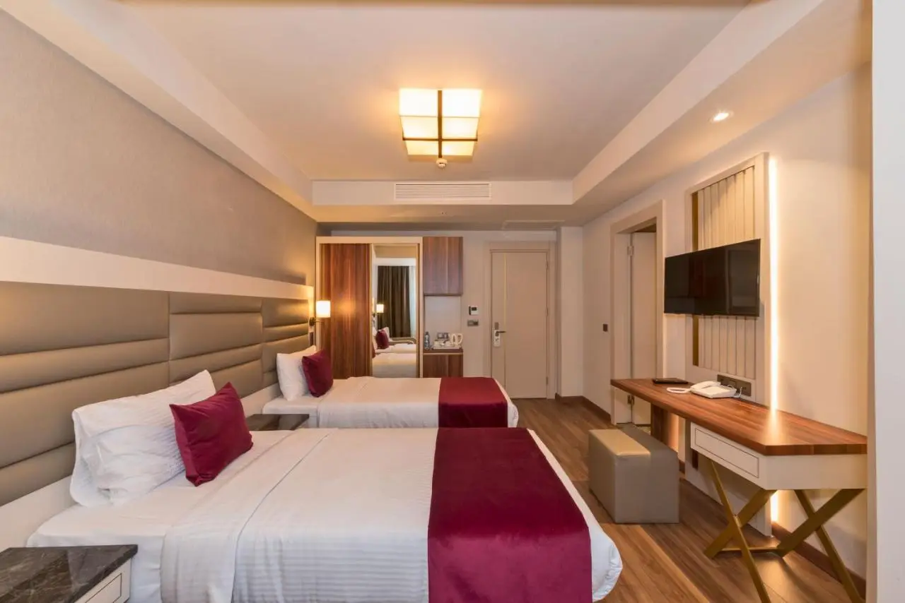 Golden Royal Hotel & SPA