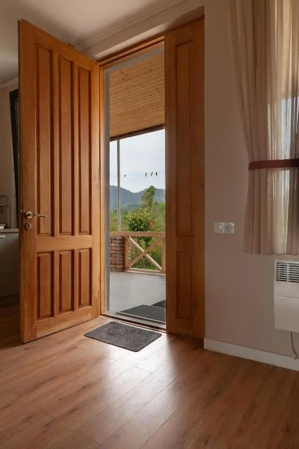 Renovated 3-bedroom House in Nature - Iskia Estate