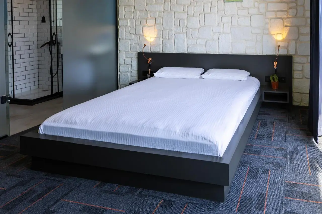 Mene City Hotel