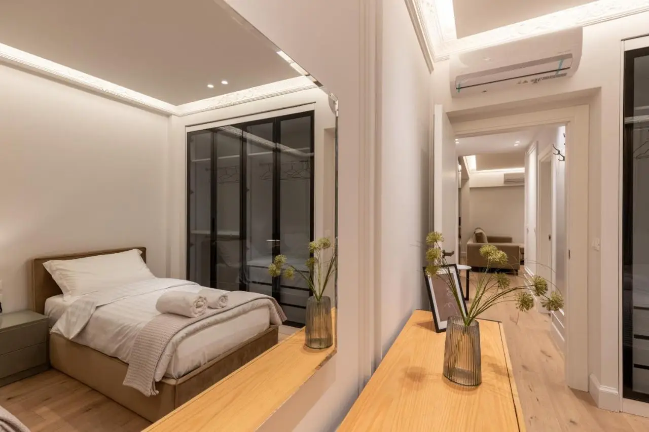 Night Inn Tirana