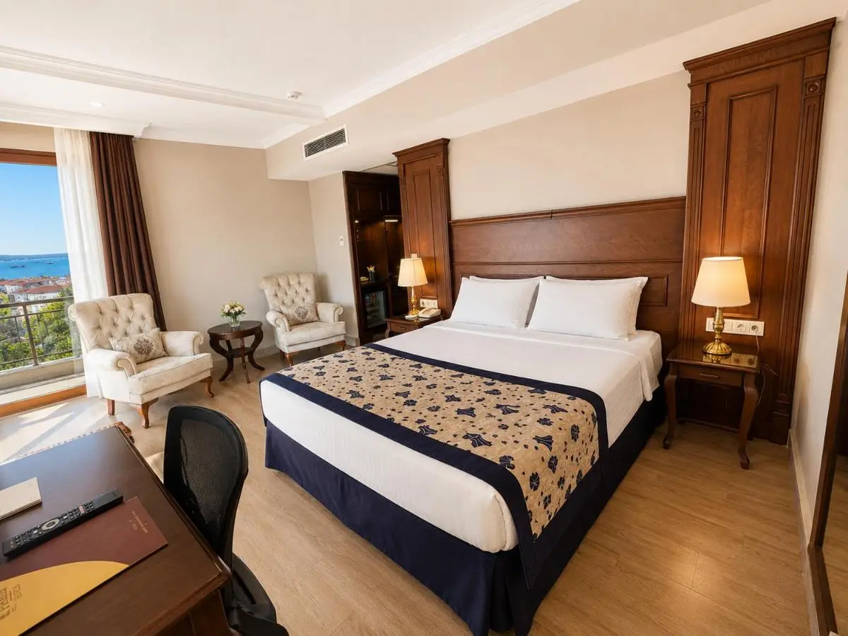 GLK PREMIER The Home Suites & Spa