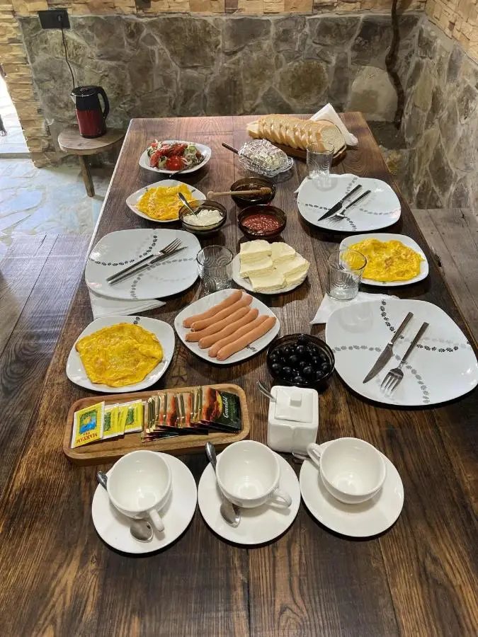 Villa Obcha - Whispering Vines Guesthouse