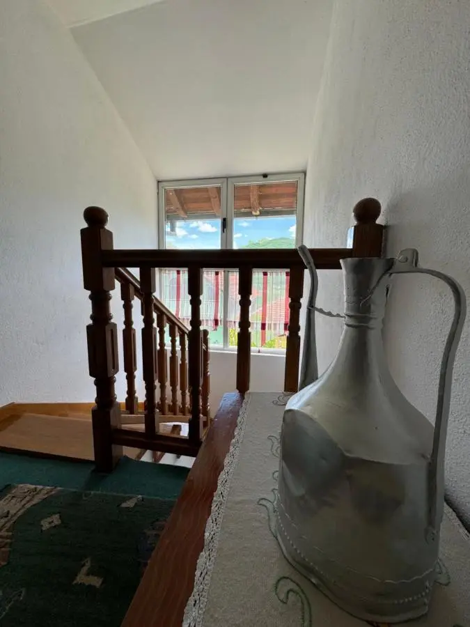 Idas Guesthouse - Kuća na jezeru - Haus am See - Privatunterkunft - Čelebići kod Konjica
