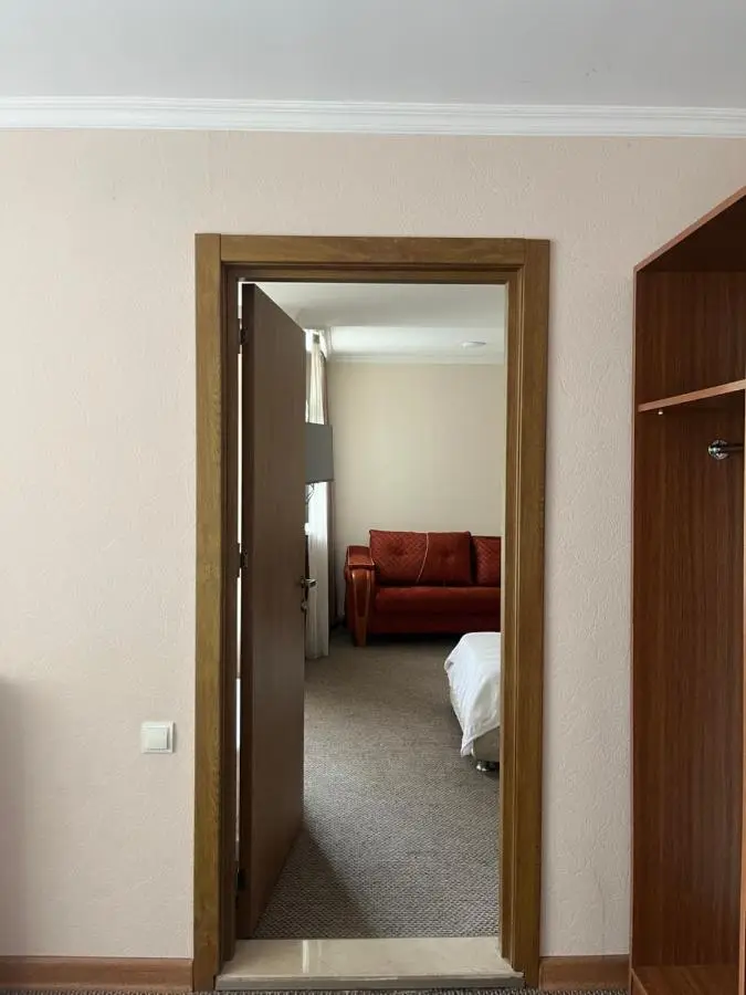 HOTEL L - Bakuri