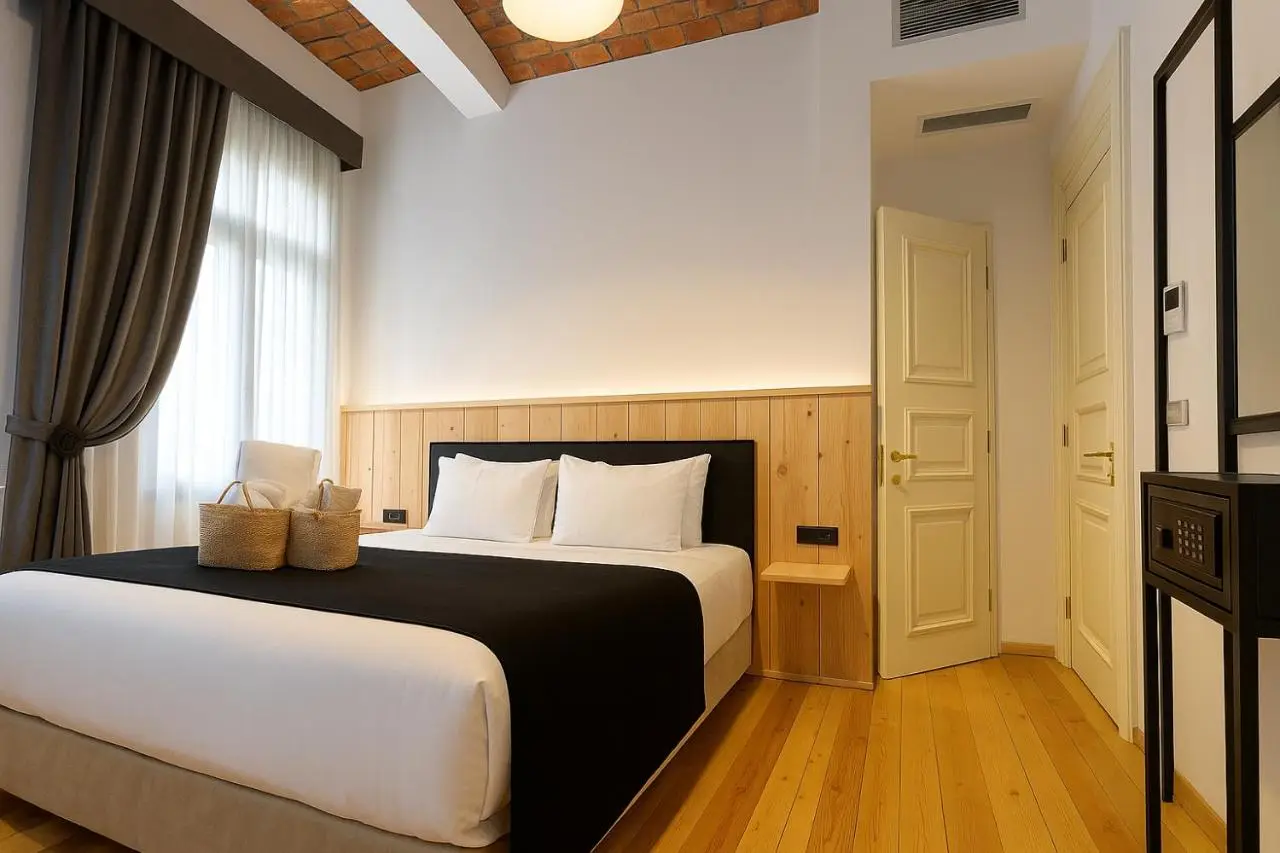 Taksim Istiklal Street Kamilbey Hotel