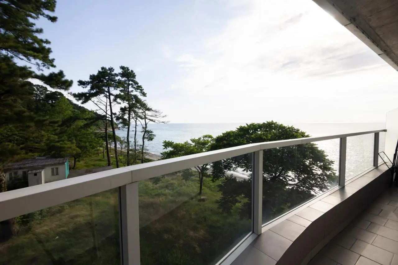 Bamboo Beach Apartments