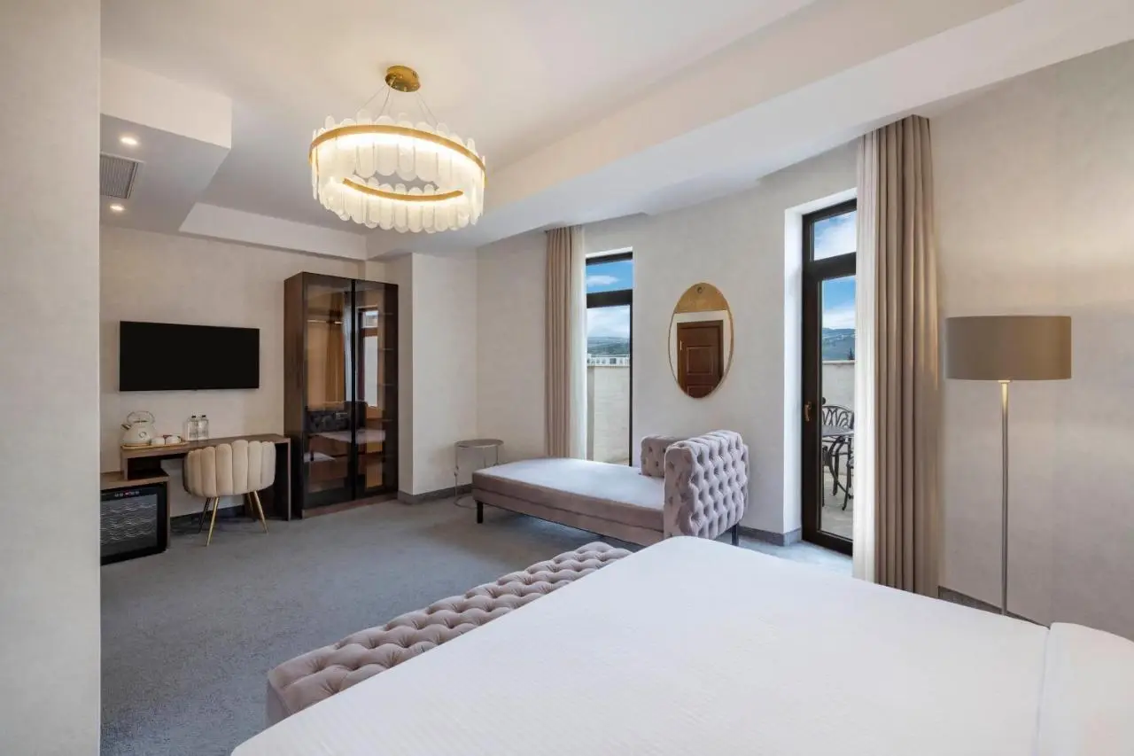 Highgarden Hotel