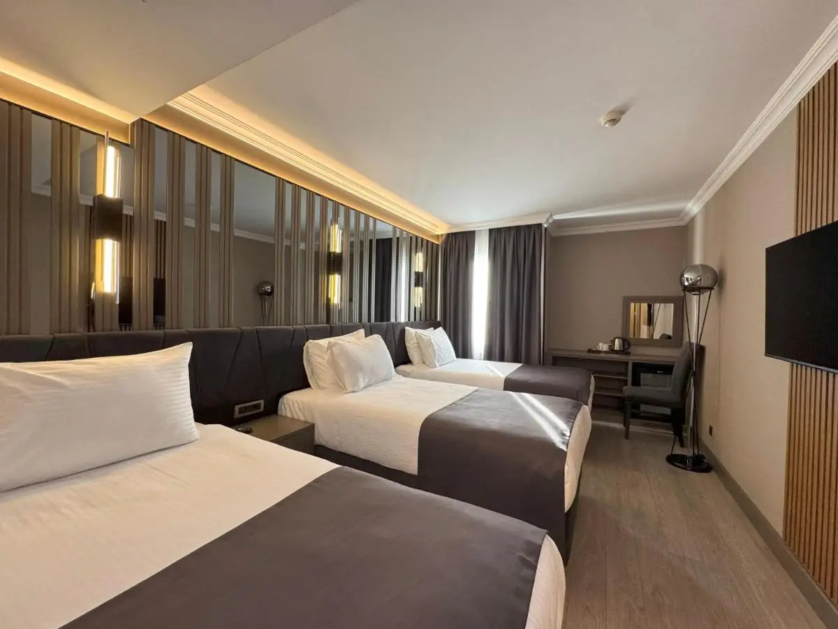 Aven Hotel