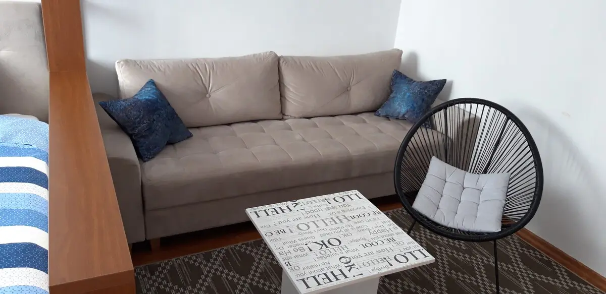 modern, one bedroom, free parking, airconditioning
