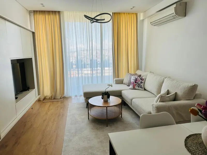 Madalin Seaside Apartment