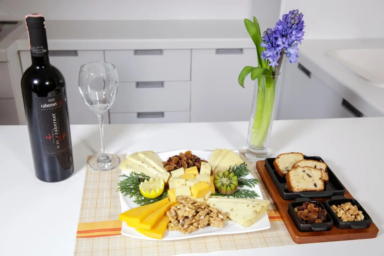 Housez Suites & Apartments Special Class