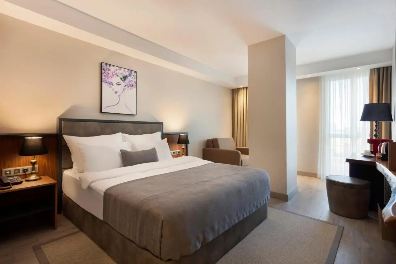 İzz Hotel Koşuyolu