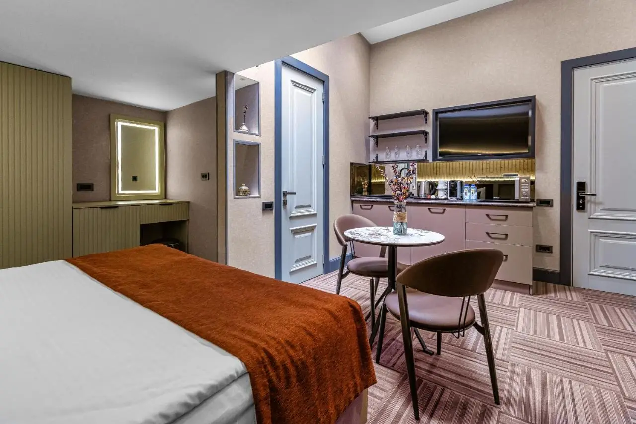 Nizami Central Park Hotel
