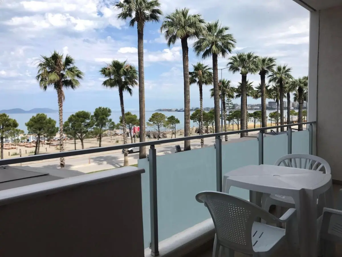 Sea Front Apartment Beach House