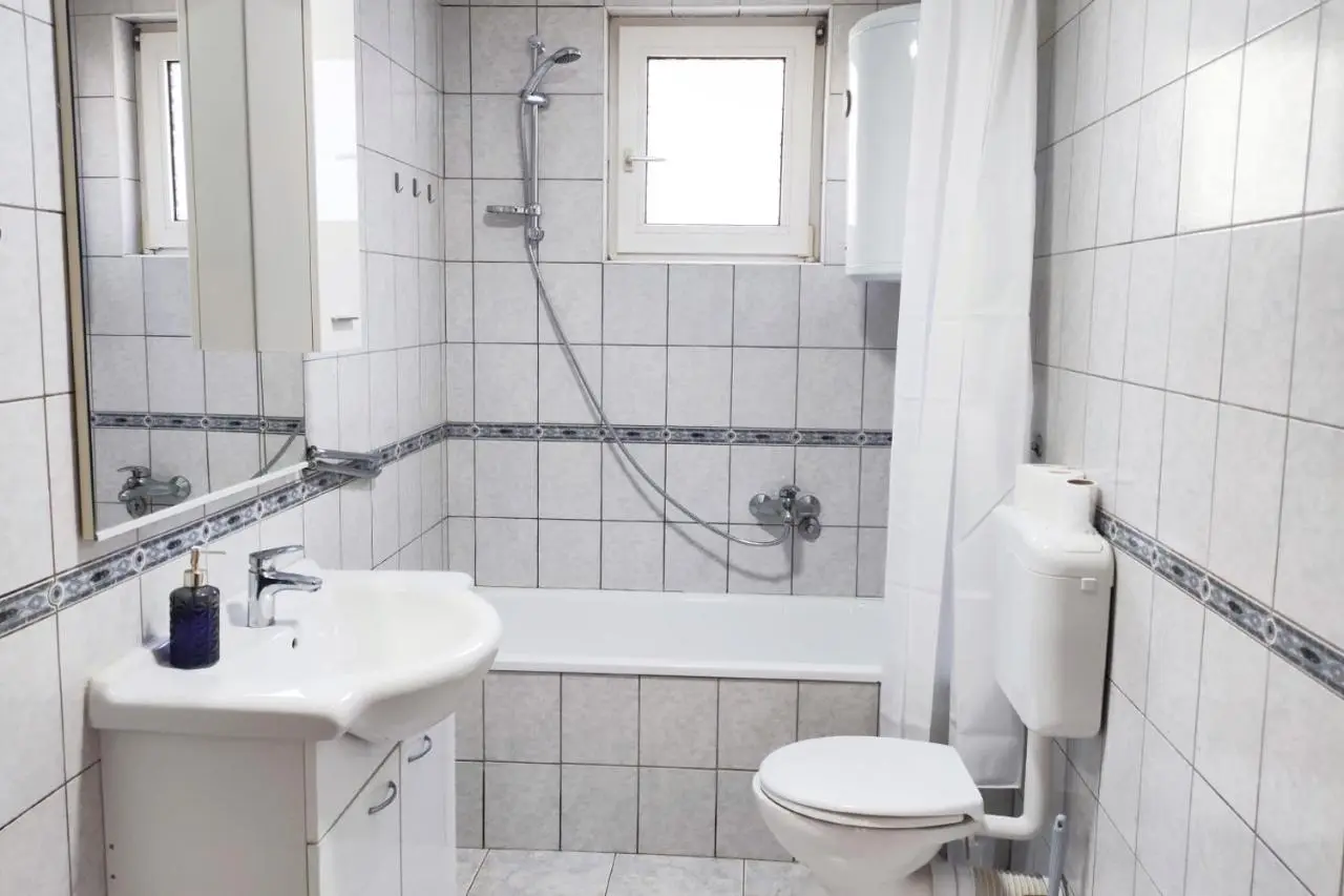 Farah Apartment
