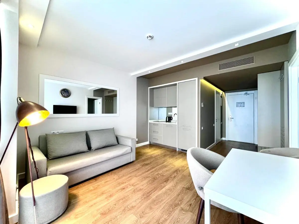 Sunshine Signature Apartments in Alliance Palace