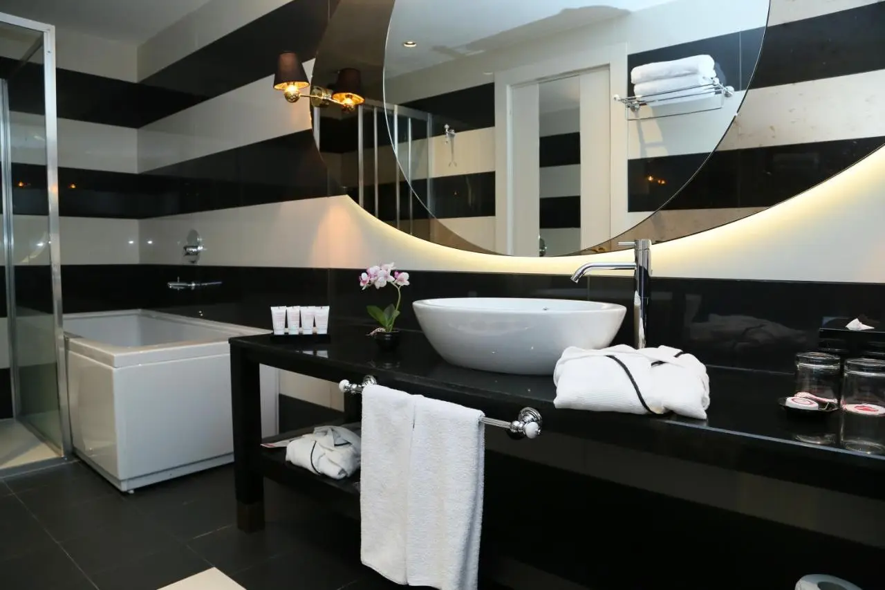 Ramada Hotel & Suites Sisli