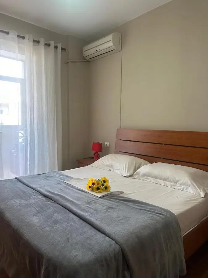 Turdiu center apart