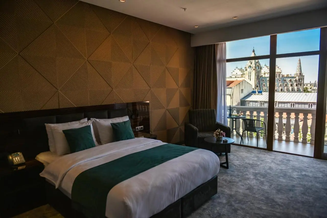 Hotel Monarch