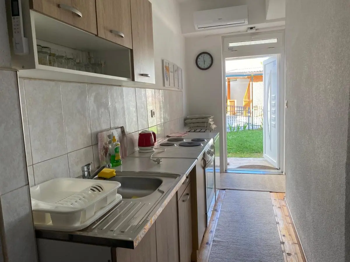 Lav Apartments
