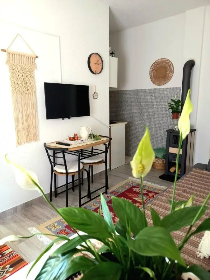 Ćeif HOUSE
