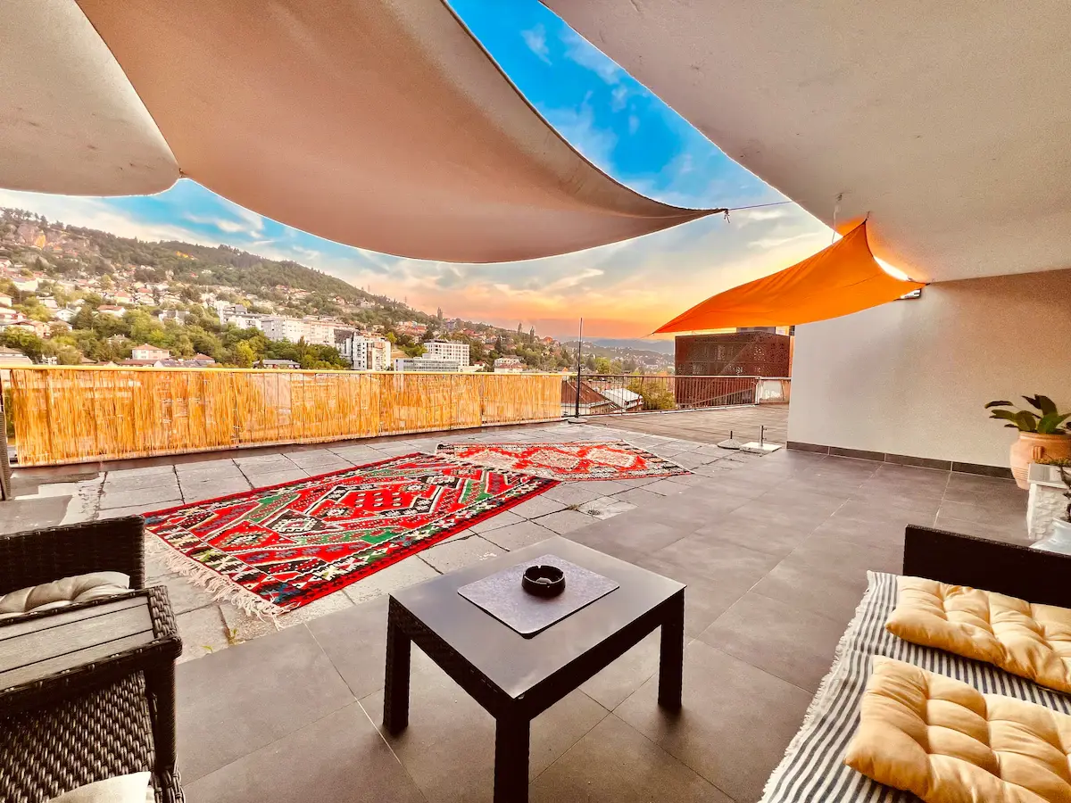 Rooftop oasis in centre of town!