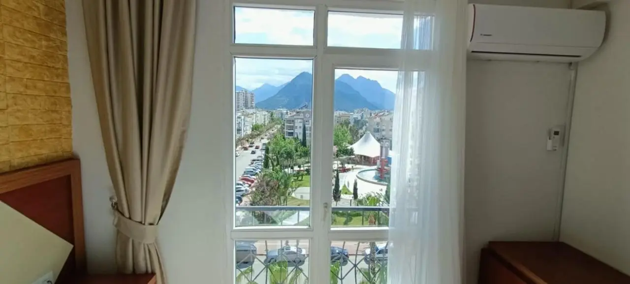 Far Life Hotel
